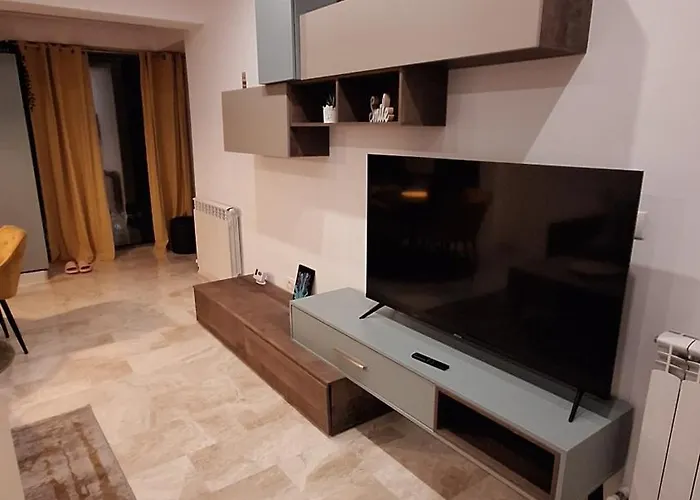 Emmaia Sunrise Luxury Apartment *